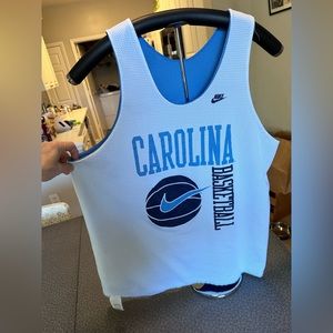 Vintage UNC practice jersey, reversible Nike Made in USA. Great condition- large